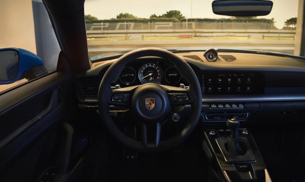 New 2025 Porsche 911 GT3 RS Review and Specs