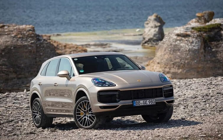The 2024 Porsche Cayenne E-Hybrid: Specs and Price